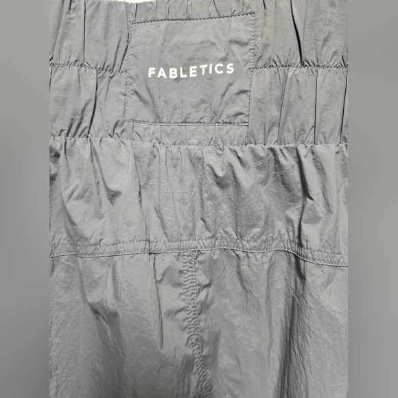 Fabletics  Sheer Ripstop Parachute Pant Grey Sz Small/Med - Picture 7 of 10